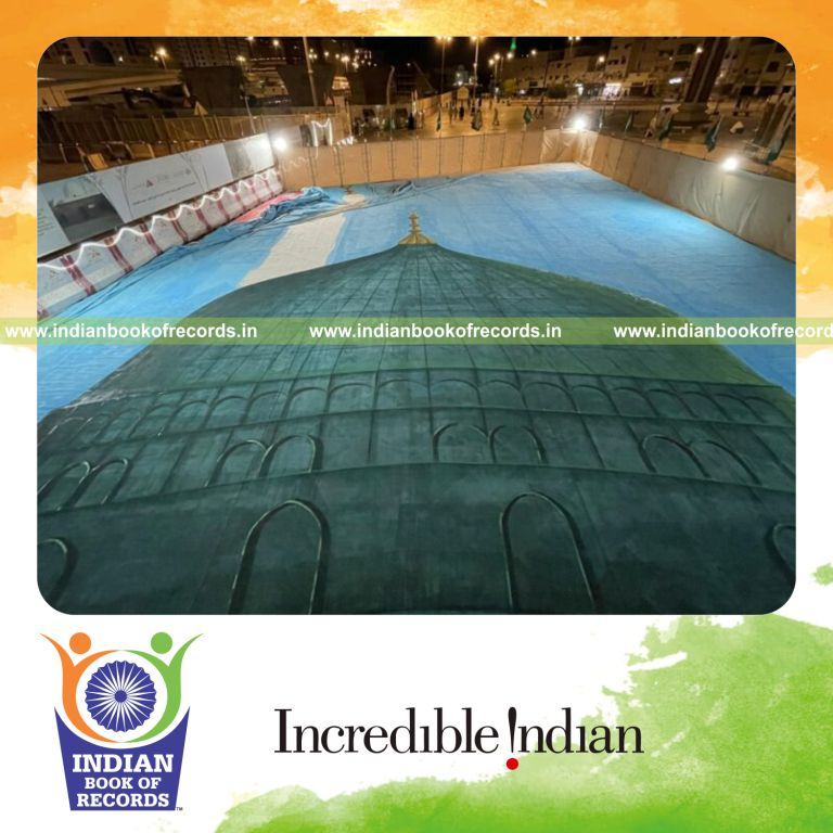 Massive oil painting artwork created and displayed by an individual recognized by Indian Book of Records